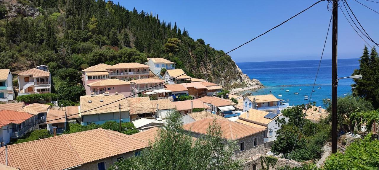 Villa Spiros Áyios Nikítas Eksteriør billede